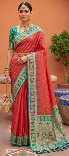 Pink and Majenta color Saree in Silk fabric with Weaving work