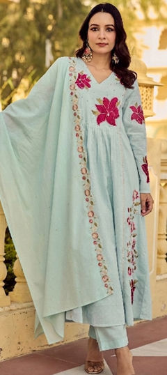 Green color Salwar Kameez in Cotton fabric with Embroidered, Thread work