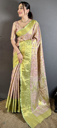 Pink and Majenta color Saree in Kanjeevaram Silk fabric with Weaving work