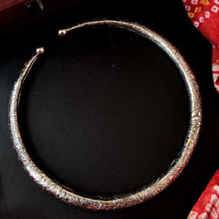 Gold Rodium Polish Gold color Necklace in Brass studded with Artificial