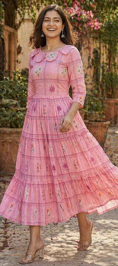 Pink and Majenta color Kurti in Muslin fabric with Printed work