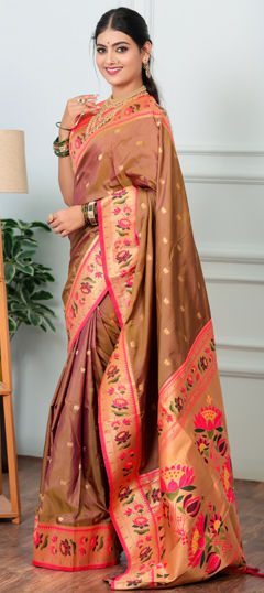 Pink and Majenta color Saree in Silk fabric with Weaving work