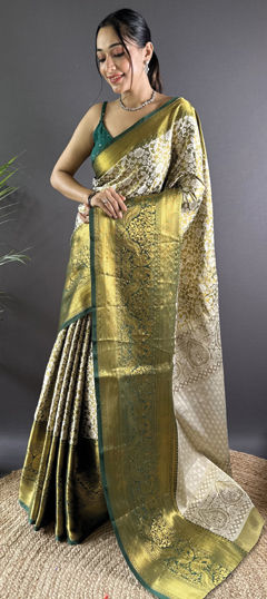Green color Saree in Kanjeevaram Silk fabric with Weaving work