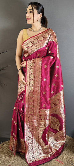 Pink and Majenta color Saree in Banarasi Silk fabric with Weaving work