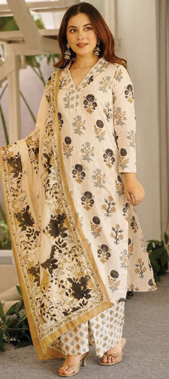 White and Off White color Salwar Kameez in Cotton fabric with Digital Print, Floral work