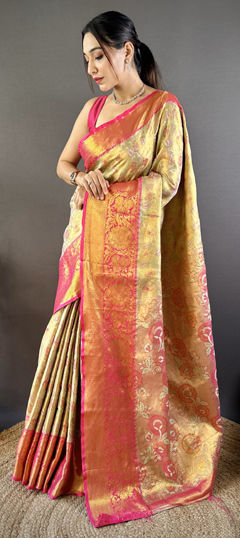 Pink and Majenta color Saree in Kanjeevaram Silk fabric with Weaving work