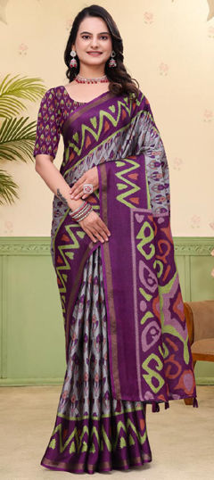 Purple and Violet color Saree in Mul Cotton fabric with Printed work