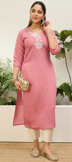 Pink and Majenta color Kurti in Blended fabric with Embroidered work