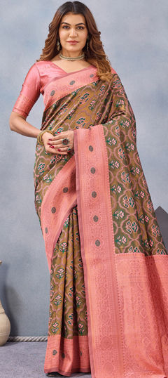 Pink and Majenta color Saree in Blended, Silk fabric with Weaving, Zari work