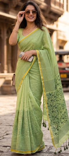 Green color Saree in Cotton fabric with Printed work
