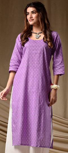 Purple and Violet color Kurti in Rayon fabric with Digital Print work