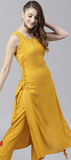 Yellow color Kurti in Cotton, Rayon fabric with Thread work