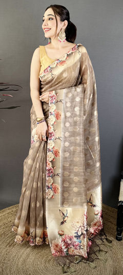 Beige and Brown color Saree in Cotton fabric with Digital Print, Floral work