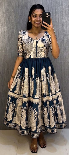 Green color Gown in Muslin fabric with Printed work
