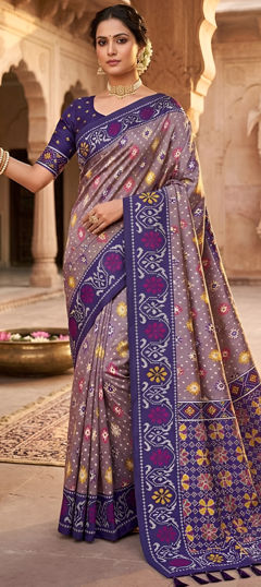 Black and Grey color Saree in Patola Silk fabric with Weaving work