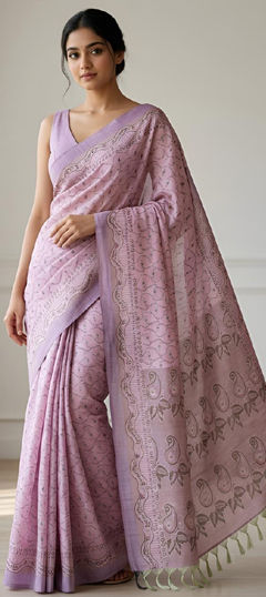 Pink and Majenta color Saree in Silk cotton fabric with Weaving work