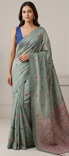 Green color Saree in Silk cotton fabric with Weaving work