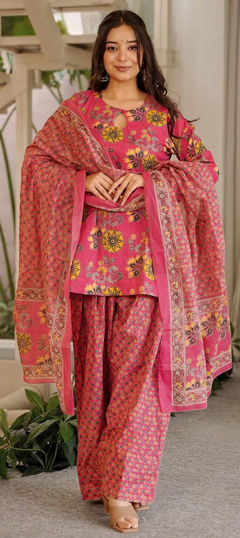 Pink and Majenta color Salwar Kameez in Cotton fabric with Digital Print work