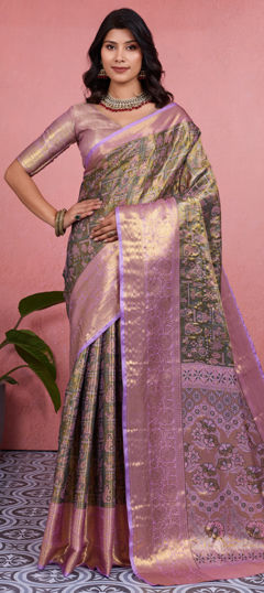 Green color Saree in Kanchipuram Silk fabric with Weaving work
