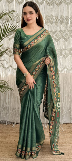 Green color Saree in Cotton fabric with Printed, Zari work