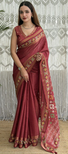 Red and Maroon color Saree in Cotton fabric with Printed, Zari work