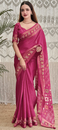 Pink and Majenta color Saree in Cotton fabric with Printed, Zari work