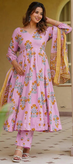 Multicolor color Salwar Kameez in Silk cotton fabric with Digital Print, Floral work