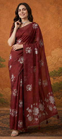 Red and Maroon color Saree in Silk cotton fabric with Weaving work