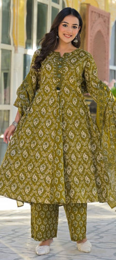 Yellow color Salwar Kameez in Cotton fabric with Mirror, Printed, Sequence work