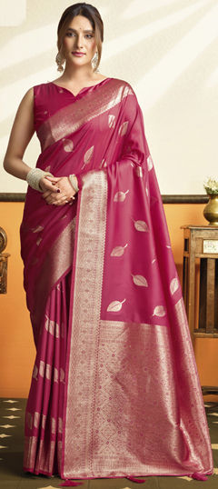 Red and Maroon color Saree in Silk fabric with Zari work