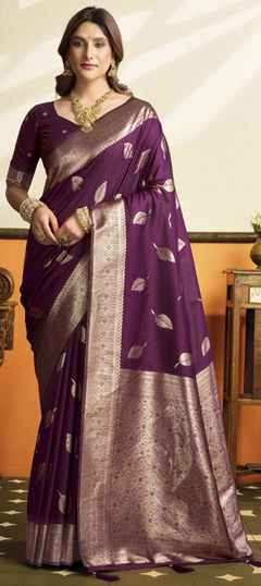 Purple and Violet color Saree in Silk fabric with Zari work