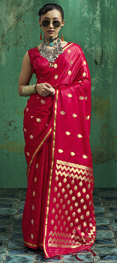 Pink and Majenta color Saree in Satin Silk fabric with Zari work