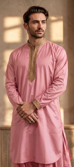Pink and Majenta color Kurta in Blended Cotton fabric with Embroidered work