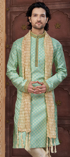 Green color Kurta in Banarasi Silk, Jacquard fabric with Lace, Thread work