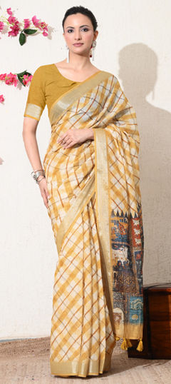 Yellow color Saree in Blended Cotton fabric with Printed work