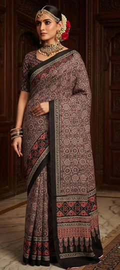 Multicolor color Saree in Crepe Silk fabric with Digital Print work