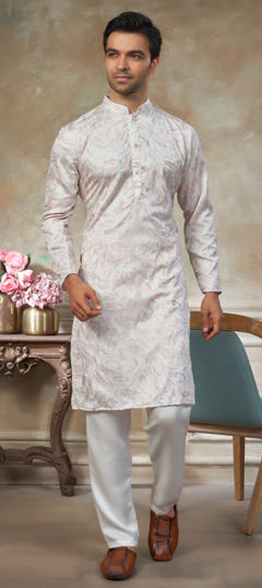 White and Off White color Kurta Pyjamas in Blended, Silk fabric with Embroidered work