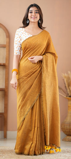 Yellow color Saree in Cotton fabric with Printed work