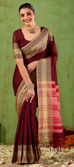 Red and Maroon color Saree in Cotton fabric with Printed work