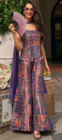 Multicolor color Salwar Kameez in Viscose fabric with Digital Print, Patch work