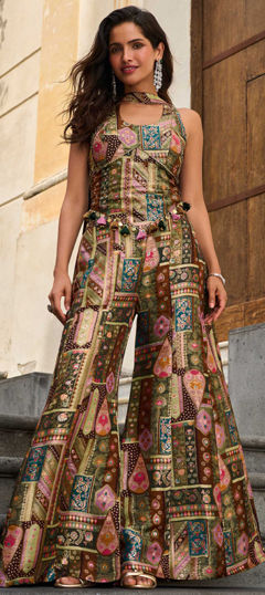 Multicolor color Salwar Kameez in Viscose fabric with Digital Print, Patch work