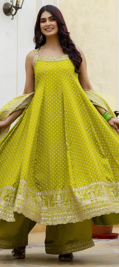 Green color Salwar Kameez in Silk fabric with Bandhej, Printed work