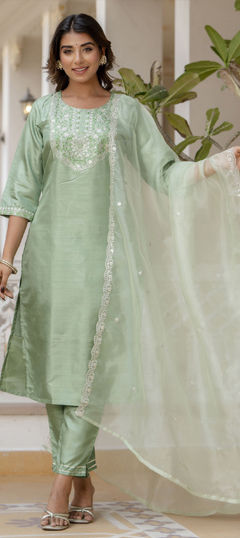 Green color Salwar Kameez in Blended fabric with Embroidered work