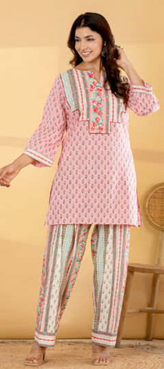 Pink and Majenta color Salwar Kameez in Cotton fabric with Bugle Beads, Floral, Printed work