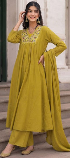 Green color Salwar Kameez in Cotton fabric with Embroidered work