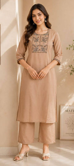 White and Off White color Salwar Kameez in Cotton fabric with Patch work
