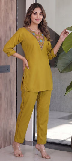 Green color Co-ords Set in Rayon fabric with Embroidered work