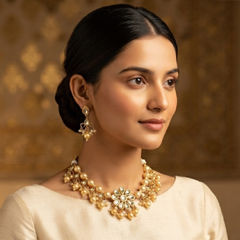 Gold Rodium Polish Gold color Necklace in Metal Alloy studded with Kundan, Pearl