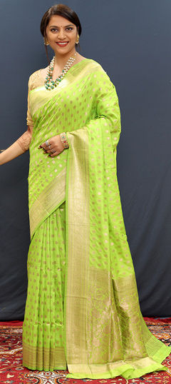 Green color Saree in Blended fabric with Weaving, Zari work