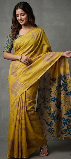 Yellow color Saree in Cotton fabric with Border, Printed, Zari work